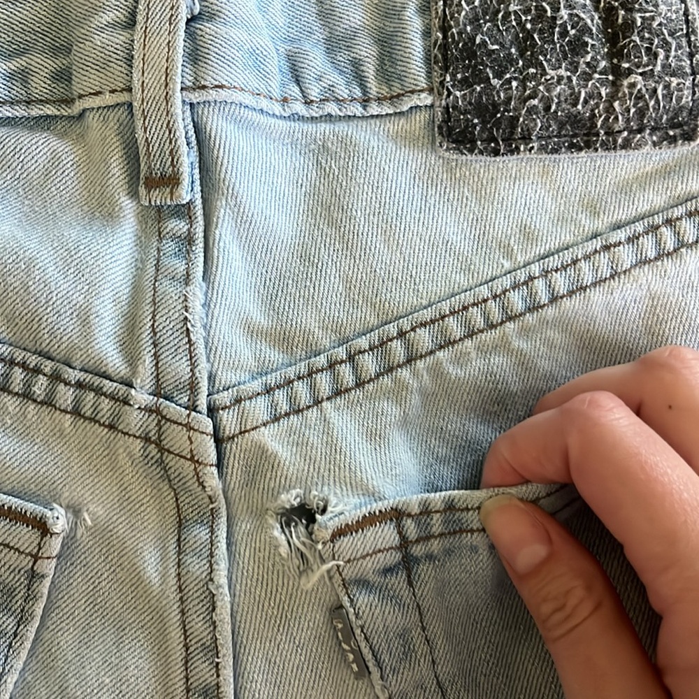Vintage Levi Silvertab Jeans - Picture 5 of 10